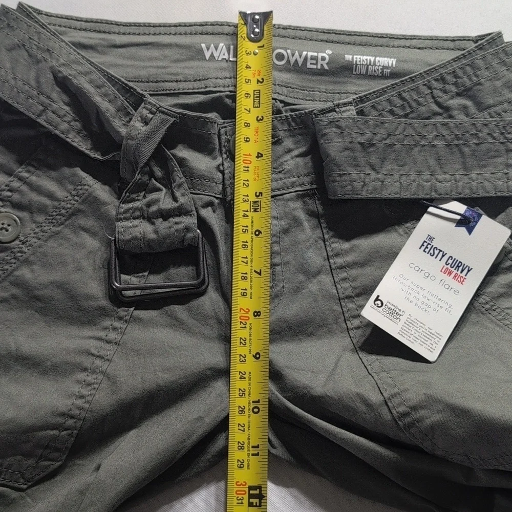 Wallflower Olive Green Cargo Flare Jeans Size 0 NWT